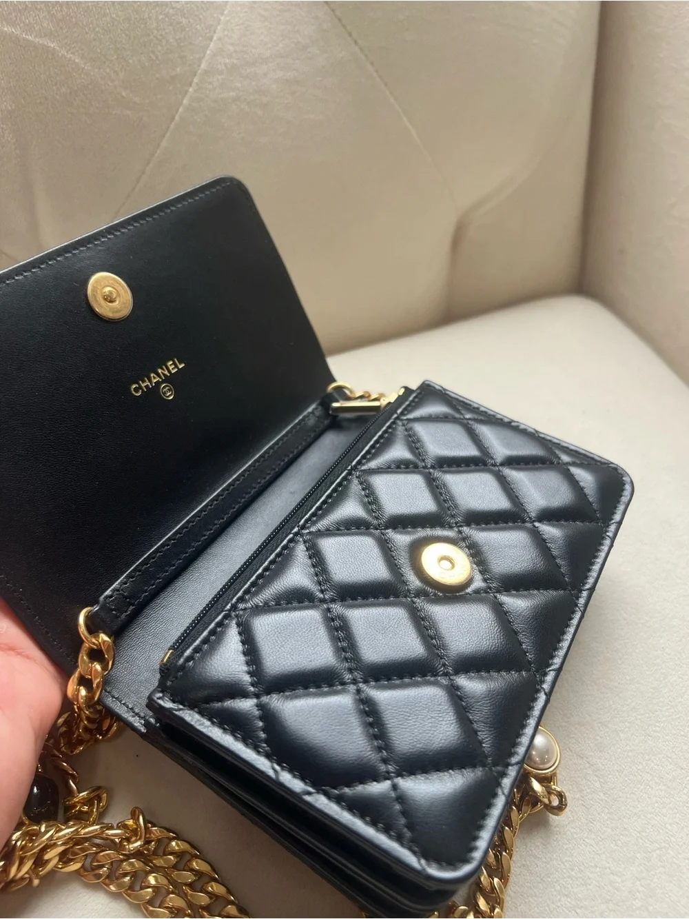 NEW🔥Chanel Pearl Wallet on Chain Crossbody